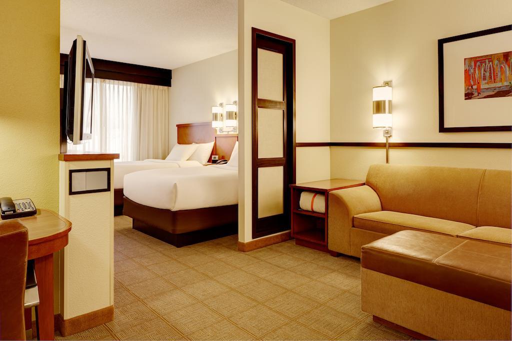 Hyatt Place Phoenix-North Room photo